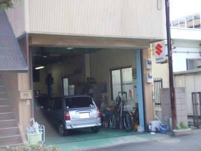 亀山モータースの画像