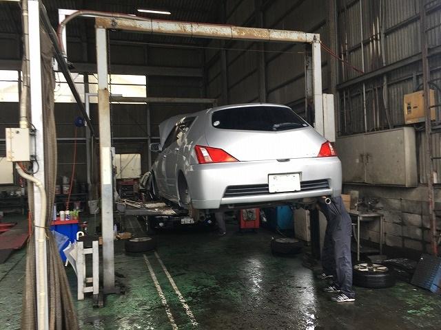 車検は確りと整備させて頂きます。またお客様と相談の上、作業を進めます。