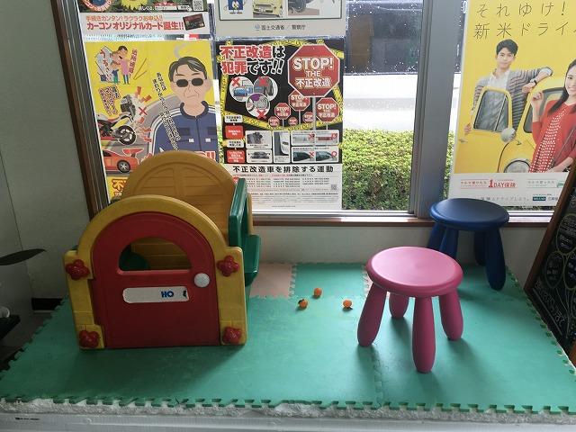 キッズルームございます。お子様連れのお客様大歓迎！