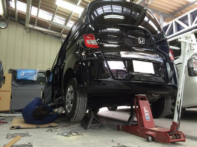 株式会社　中村車体11