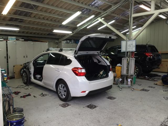 株式会社　中村車体12