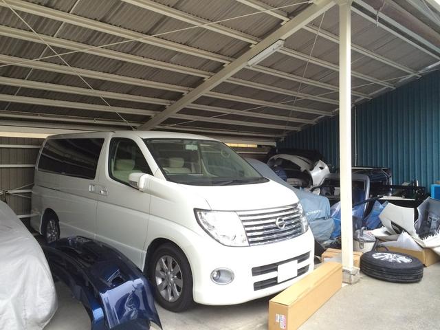 株式会社　中村車体13