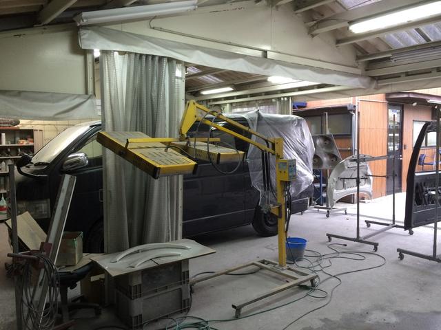 株式会社　中村車体15