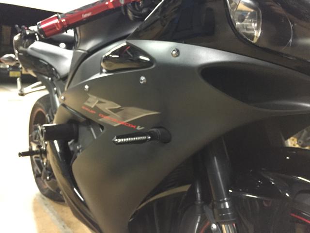 奈良県 奈良市 ヤマハ 〔YZF-R1〕 シーケンシャルウインカー 奈良県 奈良市 ヤマハ 〔YZF-R1〕 シーケンシャルウインカー