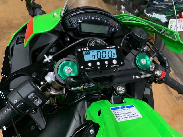 京都府　京田辺市　カワサキ　〔ZX-10R〕　ラップタイマー取り付け