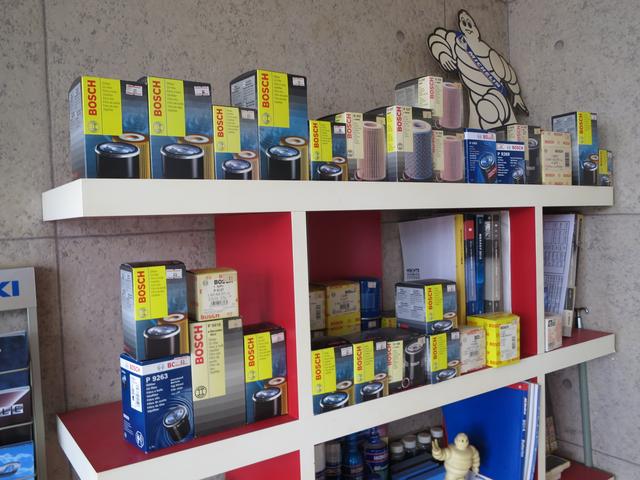 輸入車のオイルエレメントの在庫もあります。