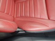 内装関係の修理、カスタムも受け付けております。