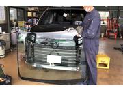 パーツ取付から車検、修理まで承っております。お車の事なら当店にお任せ下さい。