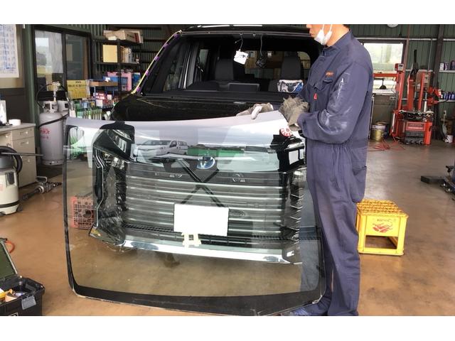 パーツ取付から車検、修理まで承っております。お車の事なら当店にお任せ下さい。
