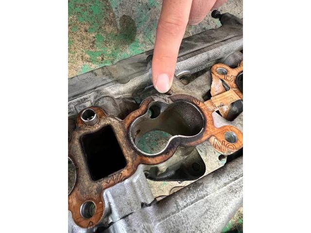 日産　スカイライン　BNR32　　吸排気系修理・整備
インテークマニホールド、スロットル　ガスケット抜け　2次エア修理