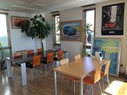 清潔感溢れる店内です。また女性スタッフも常駐しております。安心してご来店頂けます。