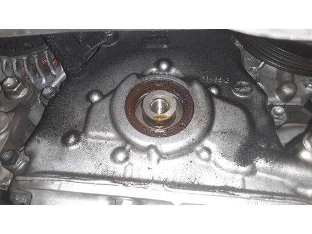 スズキ　ワゴンＲ　オイル漏れ修理