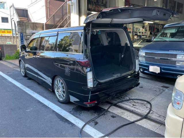 日産　エルグランド雨漏れ修理