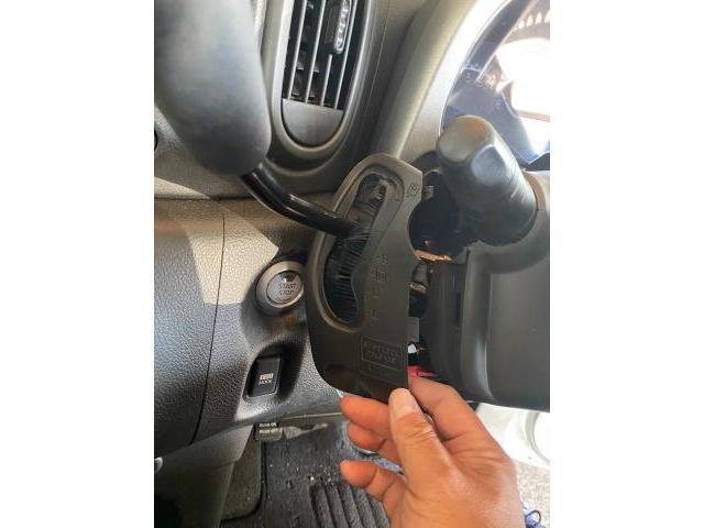 日産キューブ エンジンがかからない ハンドルロックユニット交換 日産キューブ エンジンがかからない ハンドルロックユニット交換