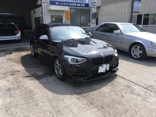 BMW F20  135 純正品OPアクセル ブレーキペダル 他車フットレスト流用装着【姫路市の輸入車修理取付はガレージオシオ】