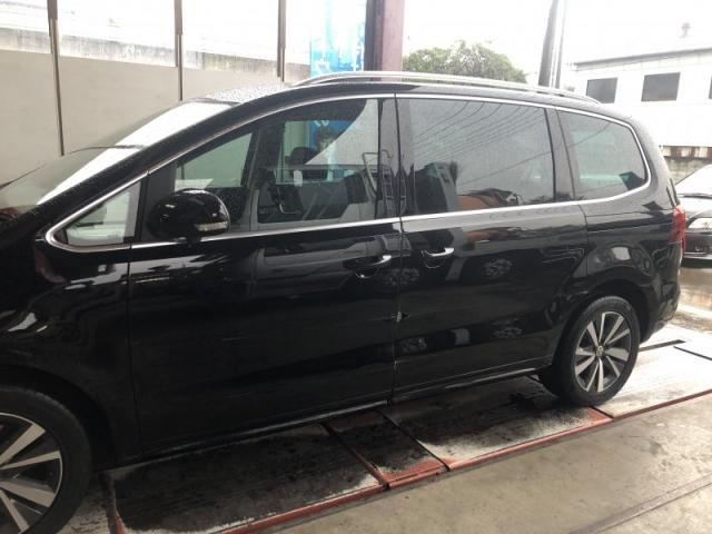 フォルクスワーゲン シャラン 輸入車のスライドドア穴あき 左側面キズ・へこみ直し 深谷市