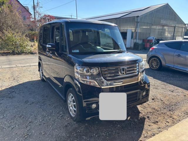 ホンダ　Ｎ－ＢＯＸ　右前損傷　車両保険　キズ・へこみ直し　深谷市　板金塗装専門店