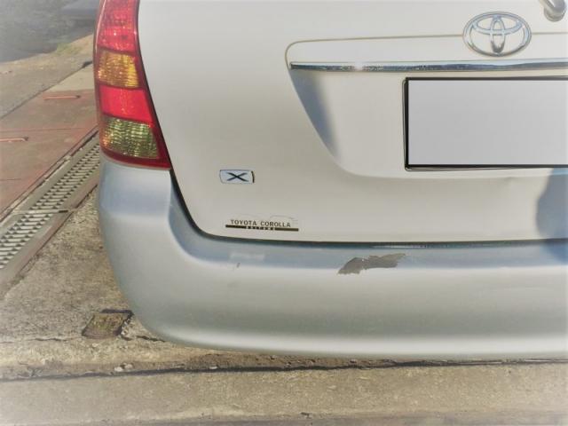 トヨタ　カローラフィールダー　深谷市　バンパー・トランクキズ・へこみ直し　板金塗装