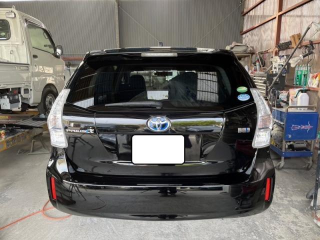 トヨタ　プリウスα　追突事故　トランク・バンパー交換　他キズ・へこみ直し　深谷市