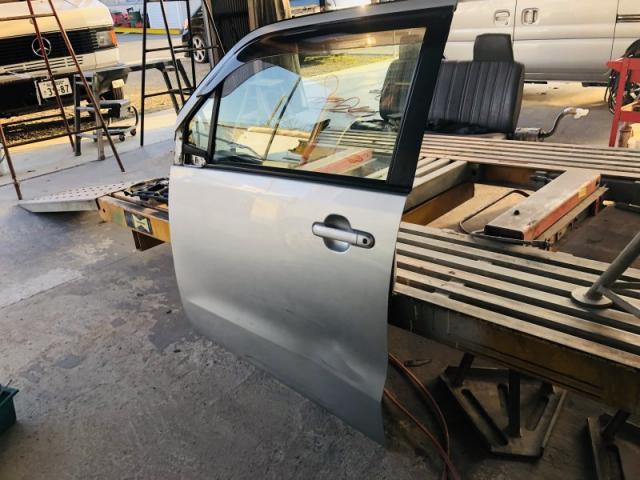 マツダ　ＡＺワゴン　リサイクル部品使用で　ドアキズ・へこみ直し　深谷市ドア交換