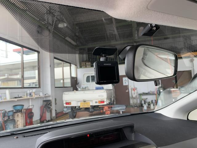 プリウス&alpha;　ドライブレコーダー　取付