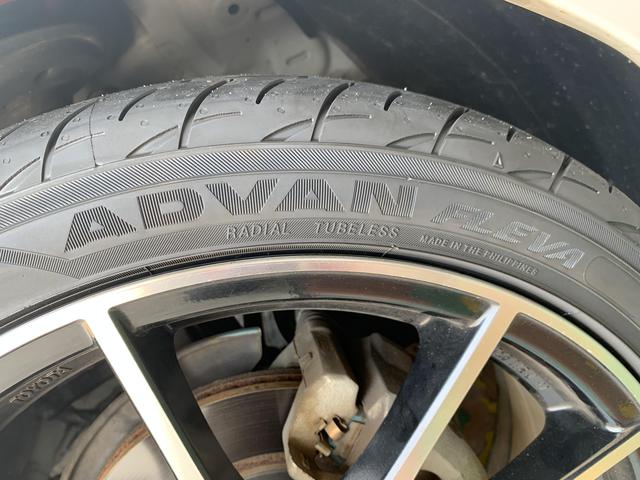 アクア　G's　タイヤ交換です　ADVAN　FLEVA　195/45R17