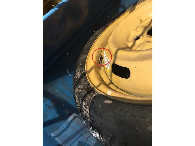 岡崎市　スズキ・エブリィワゴン　パンク！