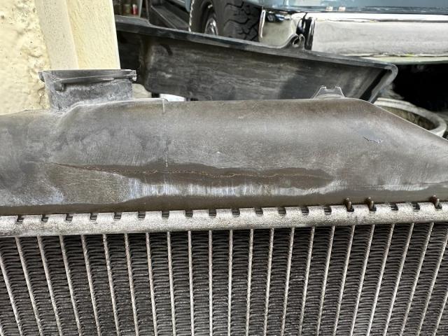 千葉県八千代市 トヨタ ランドクルーザープラド VZJ95W 水漏れ修理 ラジエータ交換