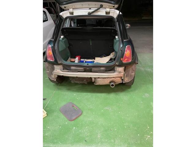 鈑金塗装　BMWMINI　ミニ　クーパー　バンパー交換　修理　接触事故　逆突　群馬　館林