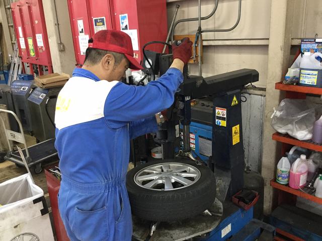 タイヤ交換もお任せ下さいお見積り無料！