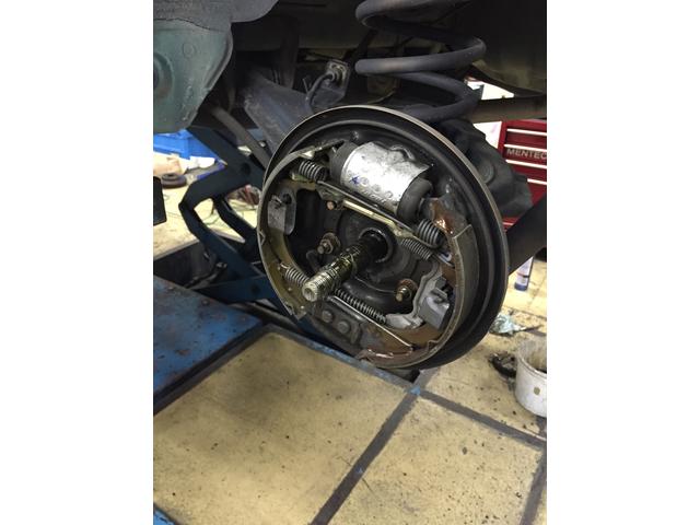 奈良市 K様 ムーヴ リヤ・ブレーキシュー&シリンダー交換