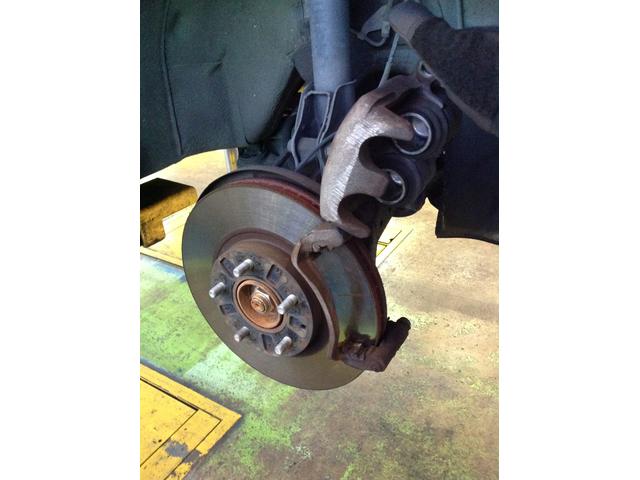 奈良市 M様 MPV ブレーキパッド交換