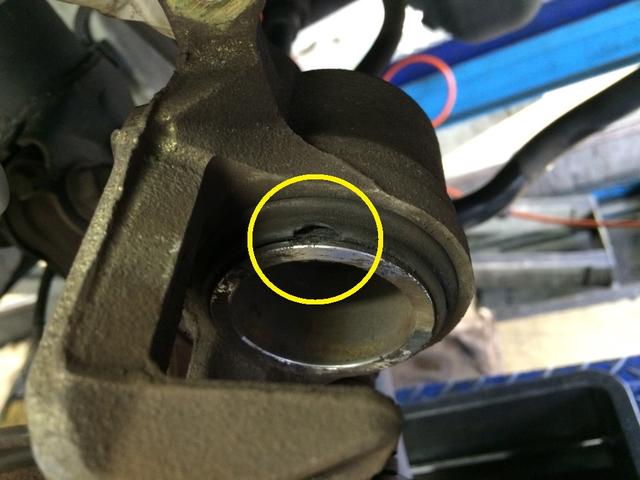 奈良市 M様 ライフ ブレーキキャリパーオーバーホール