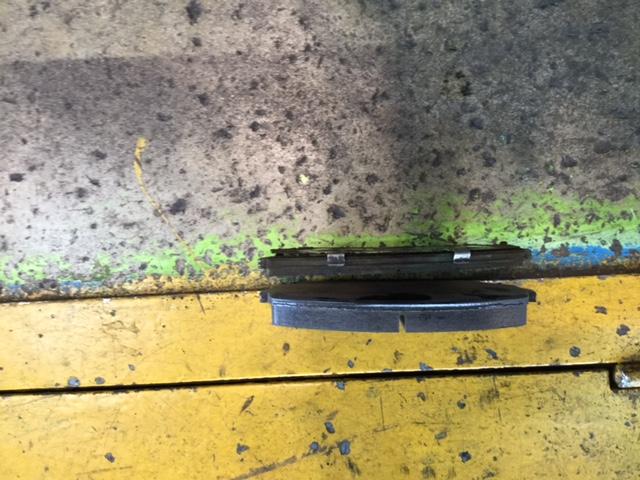 フレンディ　ブレーキパット交換