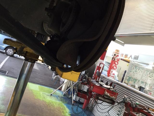 フレンディ　ロアアームボールジョイントブーツ交換