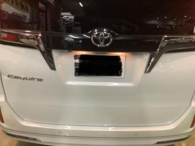 トヨタ　エスクァイア　ライト・ウィンカー類修理・整備  ナンバー灯暗い　奈良市　大和郡山市　木津川市　生駒市　生駒群　磯城郡
