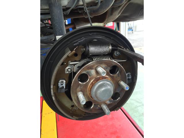 ホンダ　エアウェイブ　　ブレーキ　リヤカップ交換