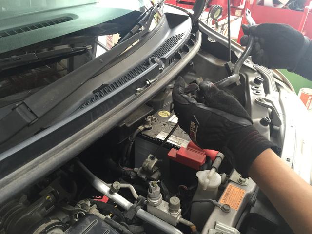 ダイハツ タント バッテリー交換