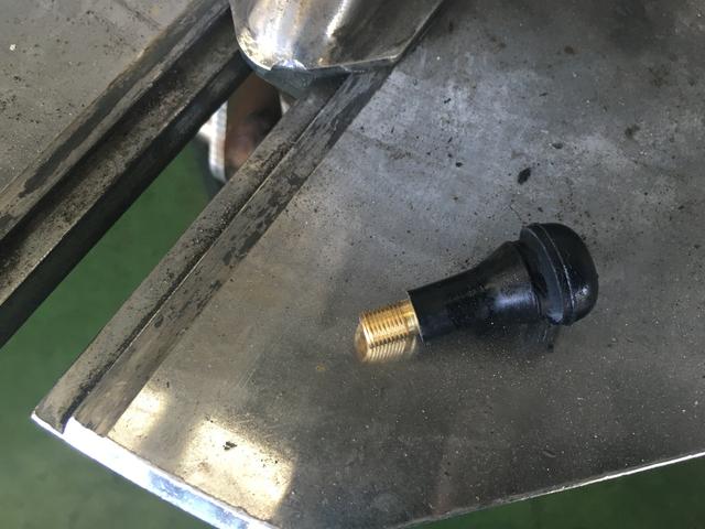 スズキ ラパン タイヤ交換