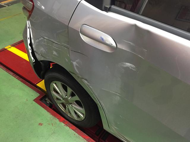 ホンダ フィット 板金見積り