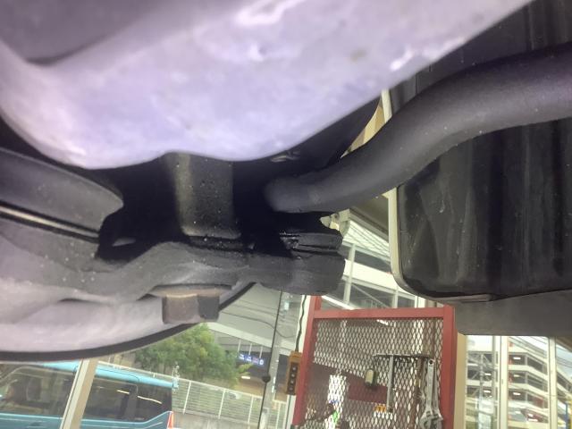 トヨタ　マークＸ　サスペンション・足回り修理・整備　タイロットエンドブーツ交換　橿原市　大和高田市　葛城市　御所市　桜井市　