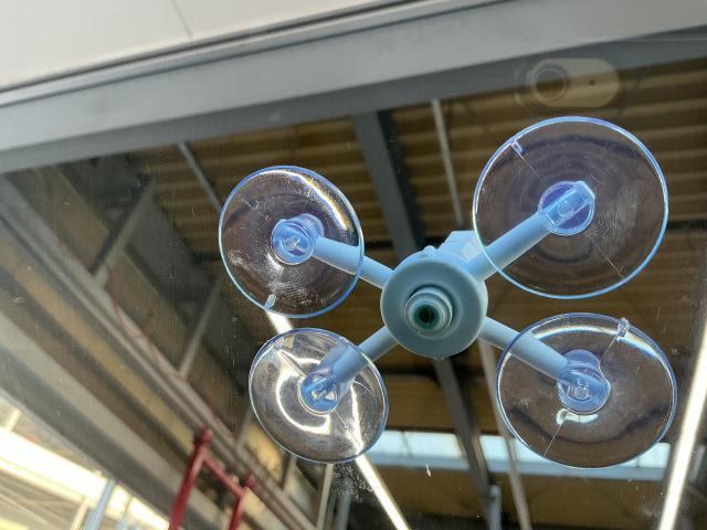 トヨタ　ヴォクシー　フロントガラス飛び石  修理　奈良県　橿原市　大和高田市　香芝市　桜井市　御所市　天理市　磯城郡　