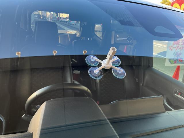 トヨタ　ヴォクシー　フロントガラス飛び石  修理　奈良県　橿原市　大和高田市　香芝市　桜井市　御所市　天理市　磯城郡　