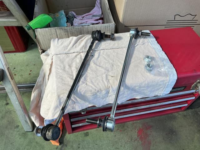 トヨタ　プリウス　車検　安い　早い　代車無料　奈良県　橿原市　大和高田市　香芝市　桜井市　天理市　御所市　磯城郡
