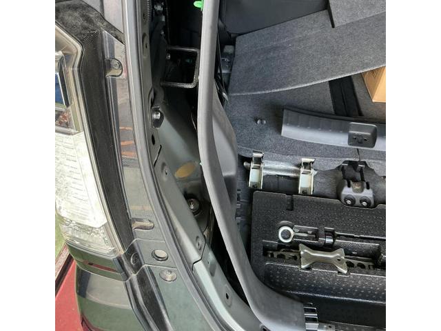 ホンダ　Ｎ－ＢＯＸカスタム　サスペンション・足回り修理・整備  リヤショックオイル漏れ　奈良県　橿原市　大和高田市　香芝市　桜井市　天理市　御所市　磯城郡