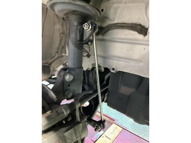 トヨタ　アクア　サスペンション・足回り修理・整備　スタビライザーリンク交換  奈良県　橿原市　香芝市　大和高田市　桜井市　天理市　御所市　磯城郡
　
