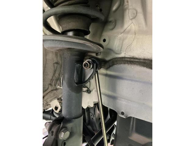 トヨタ　アクア　サスペンション・足回り修理・整備　スタビライザーリンク交換  奈良県　橿原市　香芝市　大和高田市　桜井市　天理市　御所市　磯城郡
　
