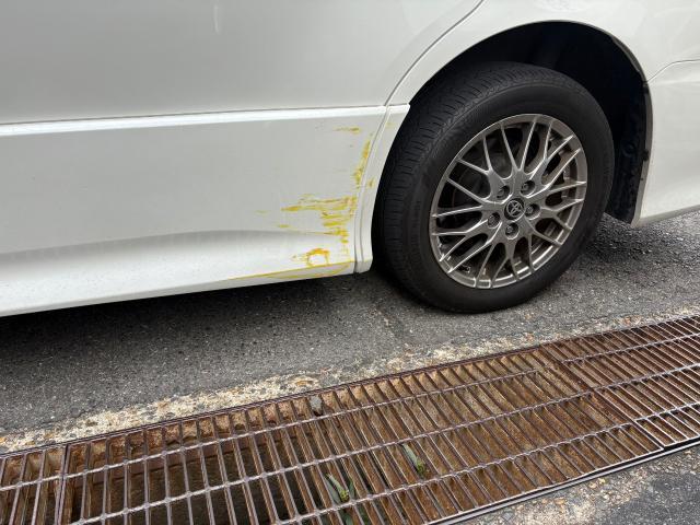 トヨタ ヴォクシー 板金・外装補修 キズ 修理 車検
大東市 門真市 東大阪市