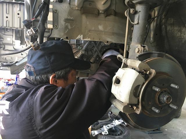 真心込めて整備、修理致します。お車、オートバイのことでお困りならまずはご相談下さい。