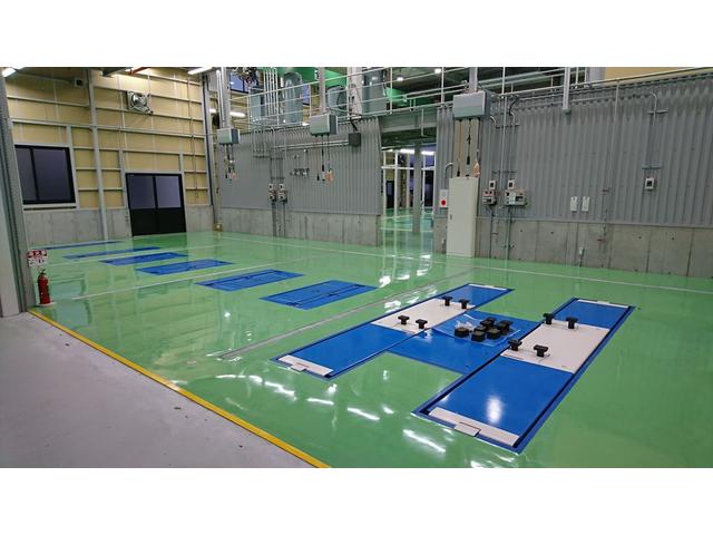 新乗用車工場です